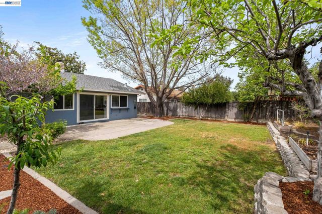 1166 Killarney St., Livermore, CA 94550