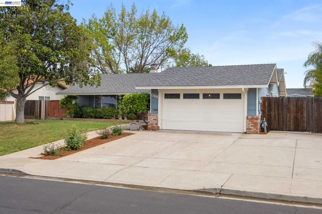 1166 Killarney St., Livermore, CA 94550