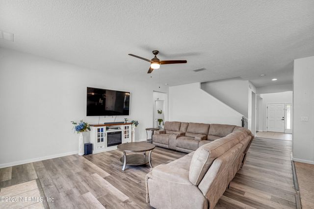 824 SUNNY STROLL DR Drive, Middleburg, FL 32068