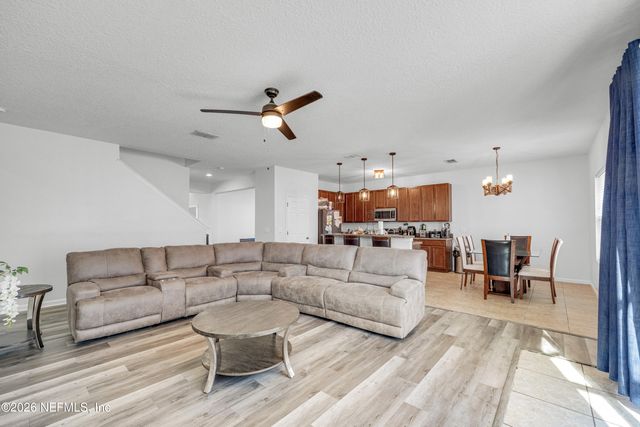 824 SUNNY STROLL DR Drive, Middleburg, FL 32068