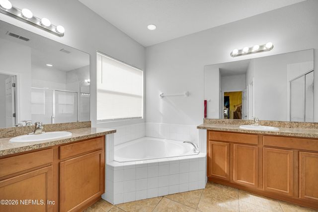 824 SUNNY STROLL DR Drive, Middleburg, FL 32068