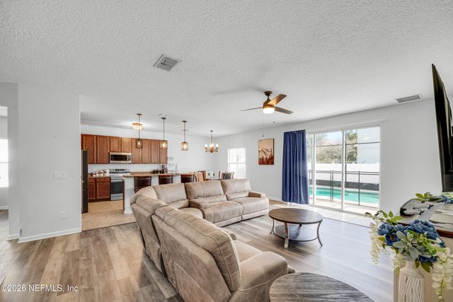 824 SUNNY STROLL DR Drive, Middleburg, FL 32068