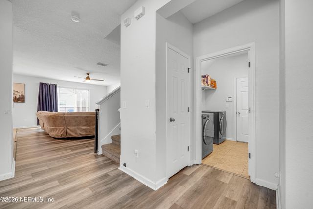 824 SUNNY STROLL DR Drive, Middleburg, FL 32068