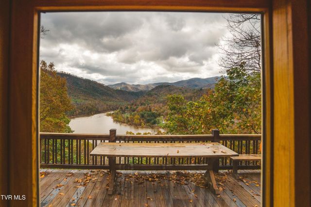 397 Lake Cabin Lane, Butler, TN 37640