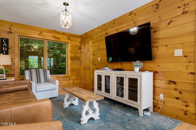 397 Lake Cabin Lane, Butler, TN 37640