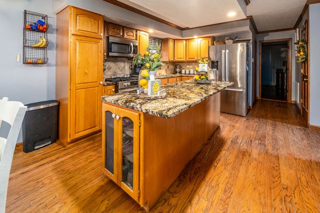 1870 N Lick Creek Road, Goreville, IL 62939