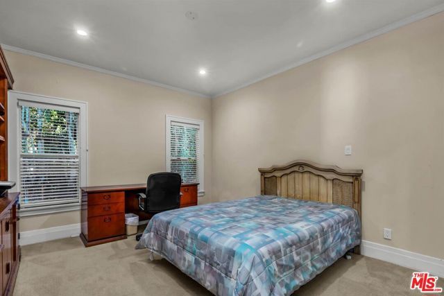 10736 Ashton Avenue, Los Angeles, CA 90024
