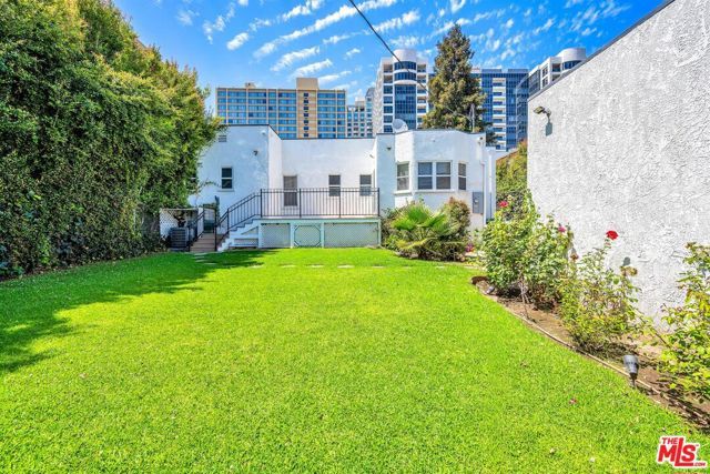 10736 Ashton Avenue, Los Angeles, CA 90024