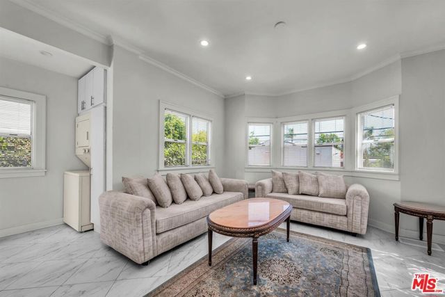 10736 Ashton Avenue, Los Angeles, CA 90024