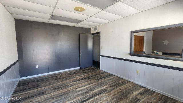 184 Sgt Prentiss Drive, Natchez, MS 39120