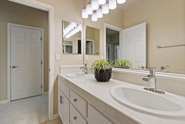 5631 Tufts St, Davis, CA 95618