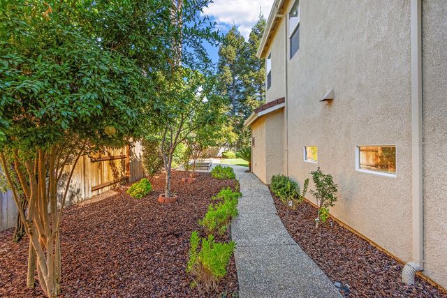 5631 Tufts St, Davis, CA 95618