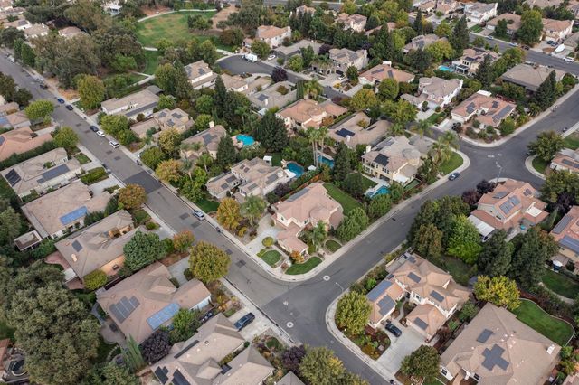 5631 Tufts St, Davis, CA 95618