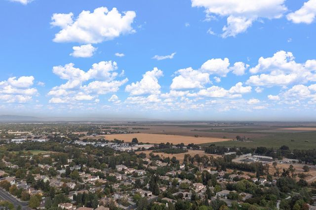 5631 Tufts St, Davis, CA 95618