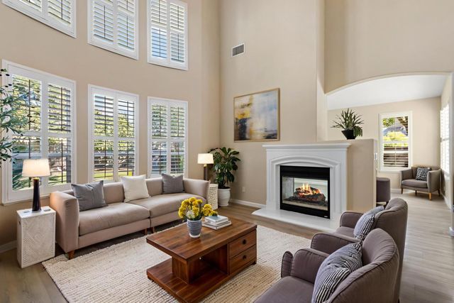 5631 Tufts St, Davis, CA 95618