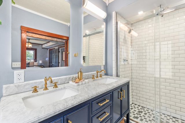 830 Euclid Avenue, Des Moines, IA 50313
