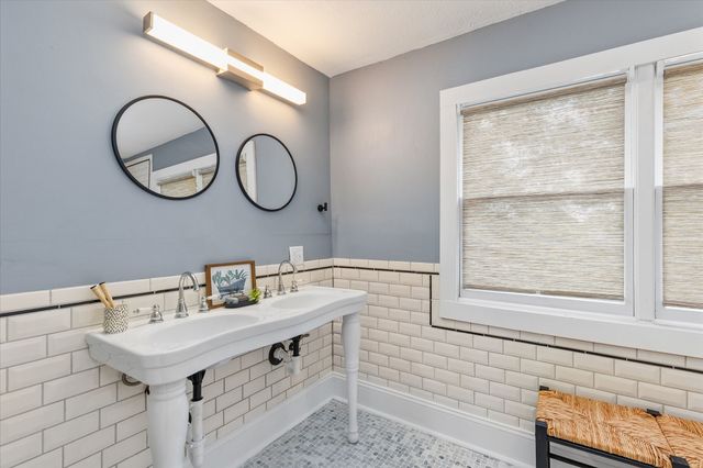 830 Euclid Avenue, Des Moines, IA 50313
