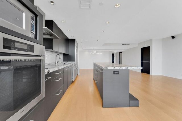 3600 Yacht Club Dr 1801, Aventura, FL 33180