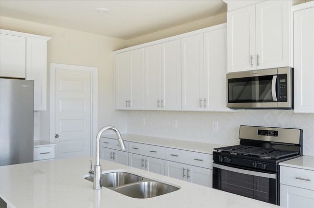 1565 Erindale Drive, Wellford, SC 29385