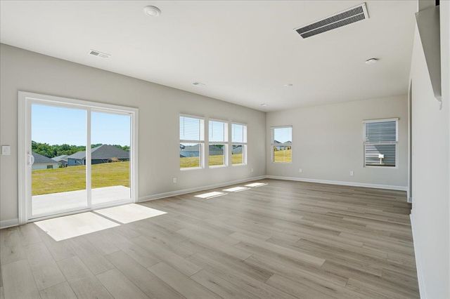 1565 Erindale Drive, Wellford, SC 29385