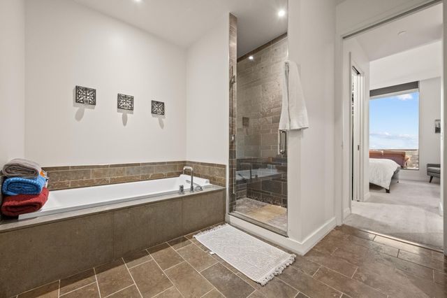 210 Lavaca ST 1902, Austin, TX 78701