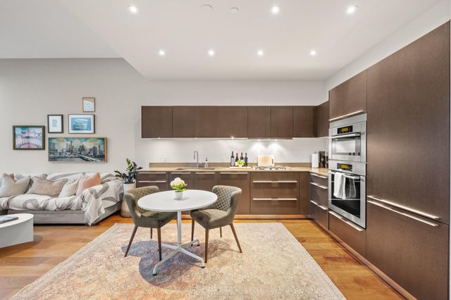 210 Lavaca ST 1902, Austin, TX 78701
