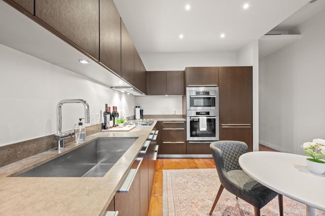 210 Lavaca ST 1902, Austin, TX 78701