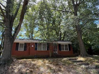 7126 Woodstream Drive, Charlotte, NC 28210