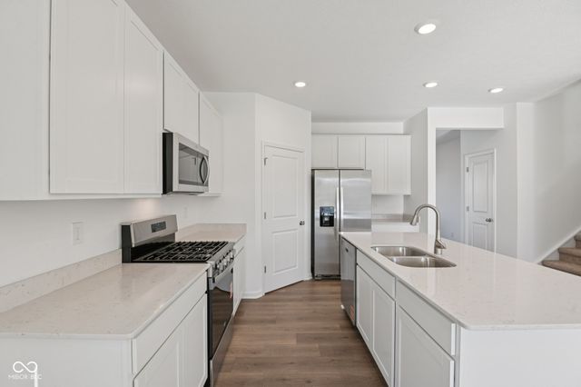 8097 Wesleyan Drive, Avon, IN 46123