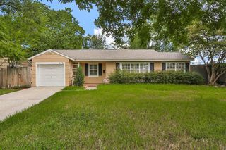 4708 Mayfair Street, Bellaire, TX 77401