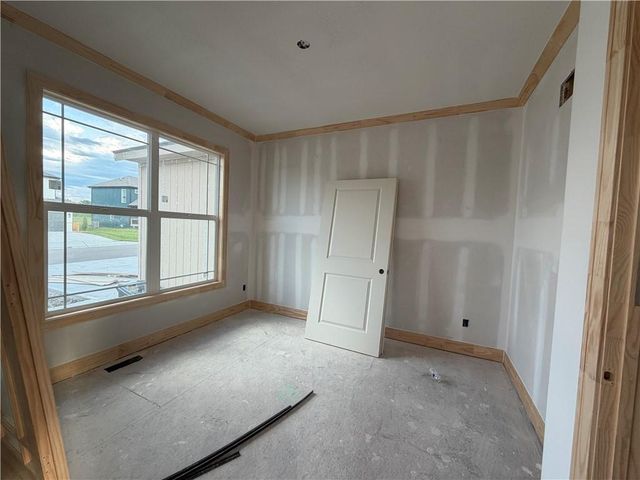 16984 S Mahaffie Street, Olathe, KS 66062