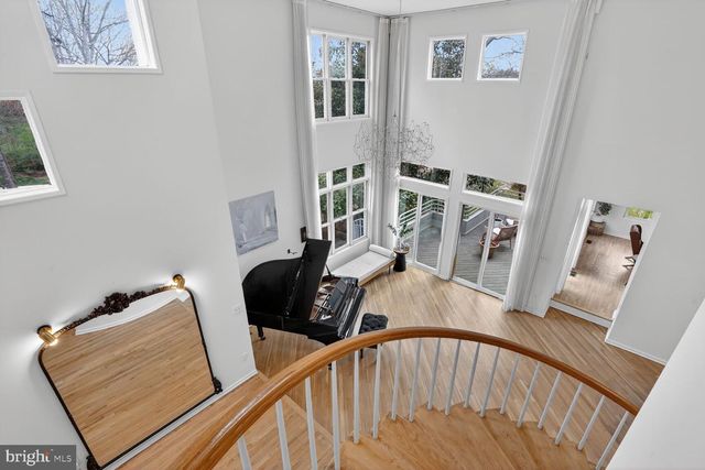 2028 BEACON PL, Reston, VA 20191