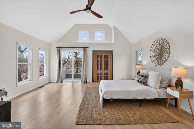 2028 BEACON PL, Reston, VA 20191