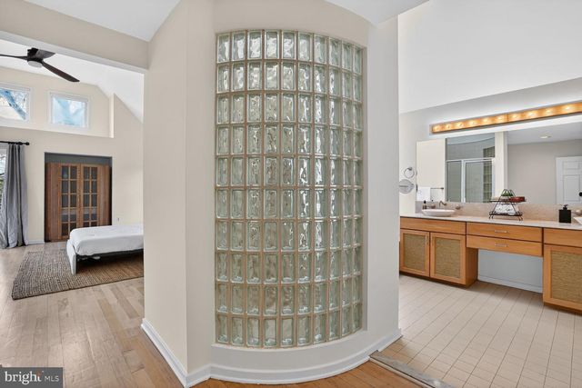 2028 BEACON PL, Reston, VA 20191