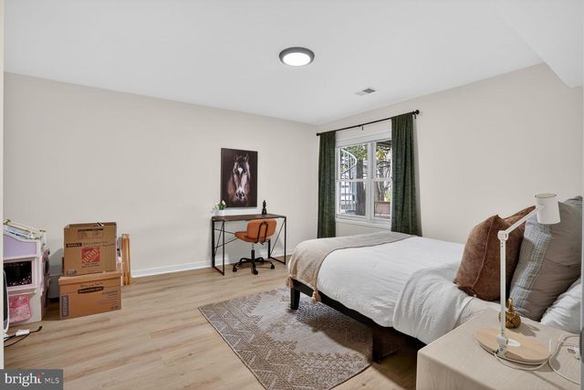 2028 BEACON PL, Reston, VA 20191