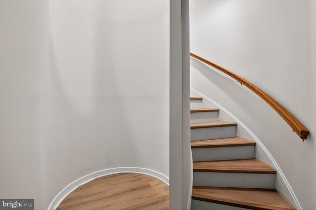 2028 BEACON PL, Reston, VA 20191