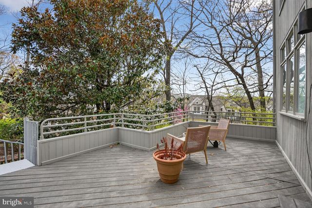 2028 BEACON PL, Reston, VA 20191