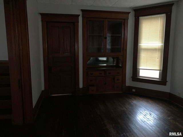 1631 N CALIFORNIA Avenue, Peoria, IL 61603