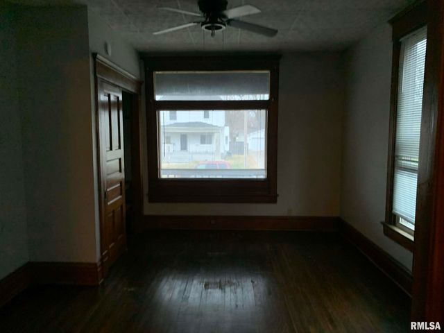 1631 N CALIFORNIA Avenue, Peoria, IL 61603