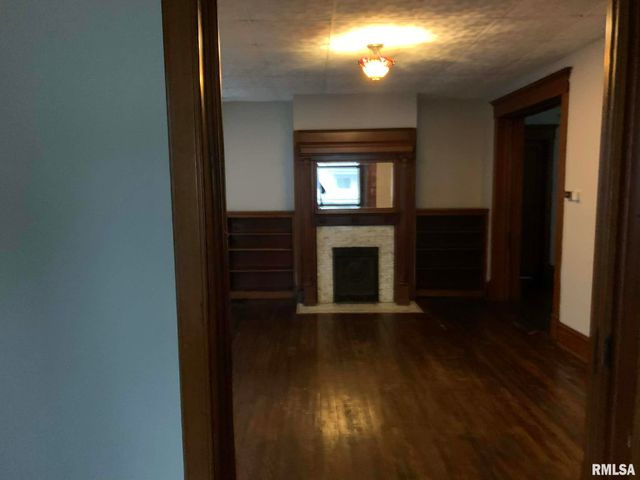 1631 N CALIFORNIA Avenue, Peoria, IL 61603