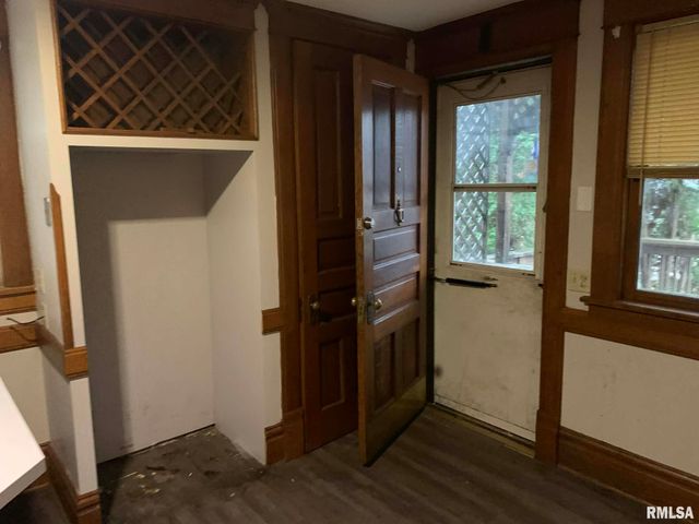 1631 N CALIFORNIA Avenue, Peoria, IL 61603