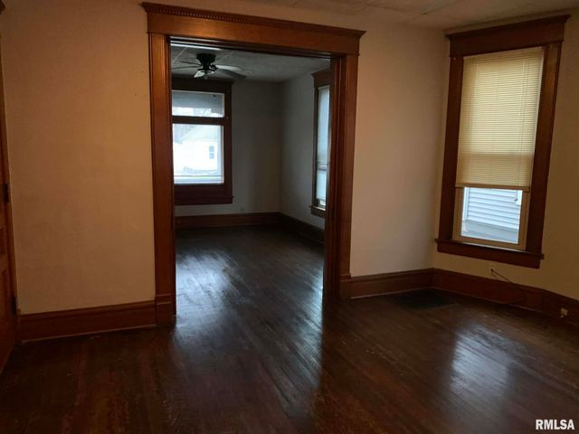 1631 N CALIFORNIA Avenue, Peoria, IL 61603