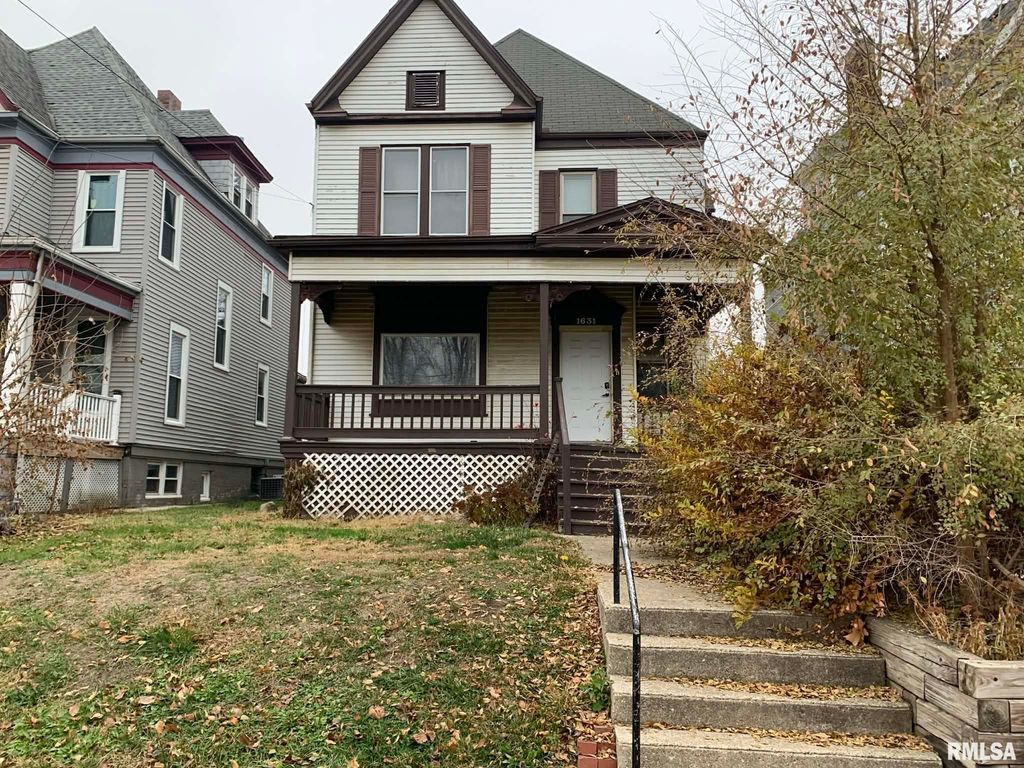 1631 N CALIFORNIA Avenue, Peoria, IL 61603