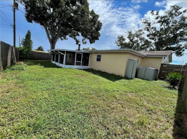 6067 43RD TERRACE N, Kenneth City, FL 33709