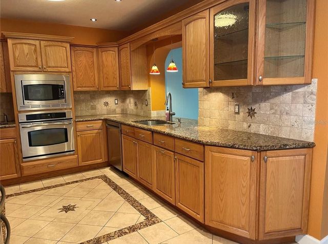 6067 43RD TERRACE N, Kenneth City, FL 33709