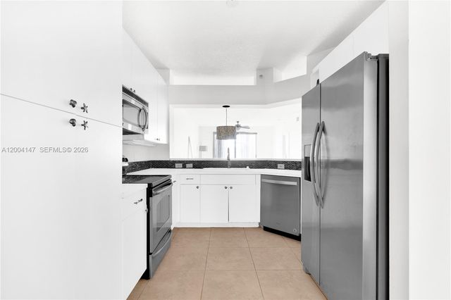 10730 NW 66th St 113, Doral, FL 33178