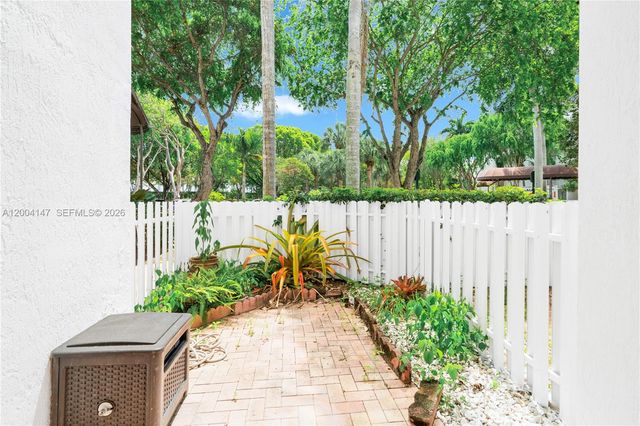 10730 NW 66th St 113, Doral, FL 33178