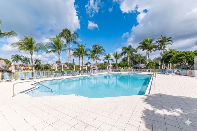 10730 NW 66th St 113, Doral, FL 33178