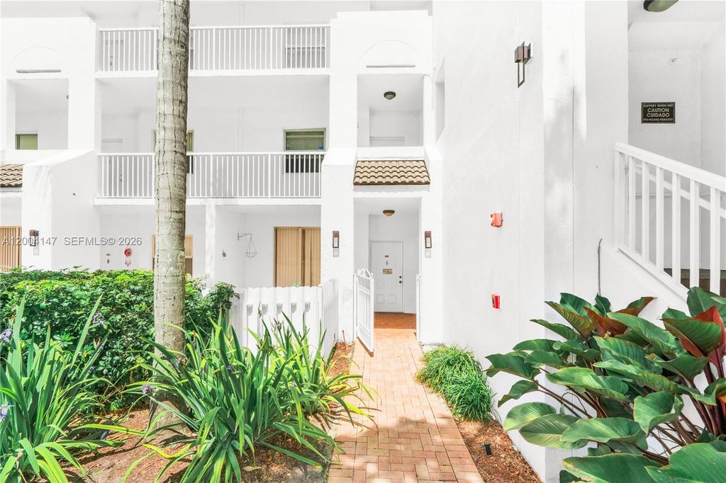 10730 NW 66th St 113, Doral, FL 33178