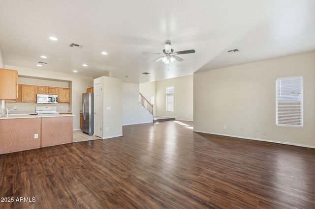 8852 W HESS Street, Tolleson, AZ 85353